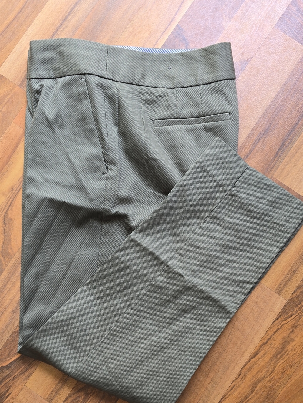 Talbots Women's Slim Crop Dress Pants in Sage Green Sz 4